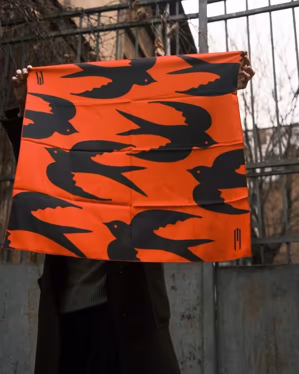 Scarf with Swallow